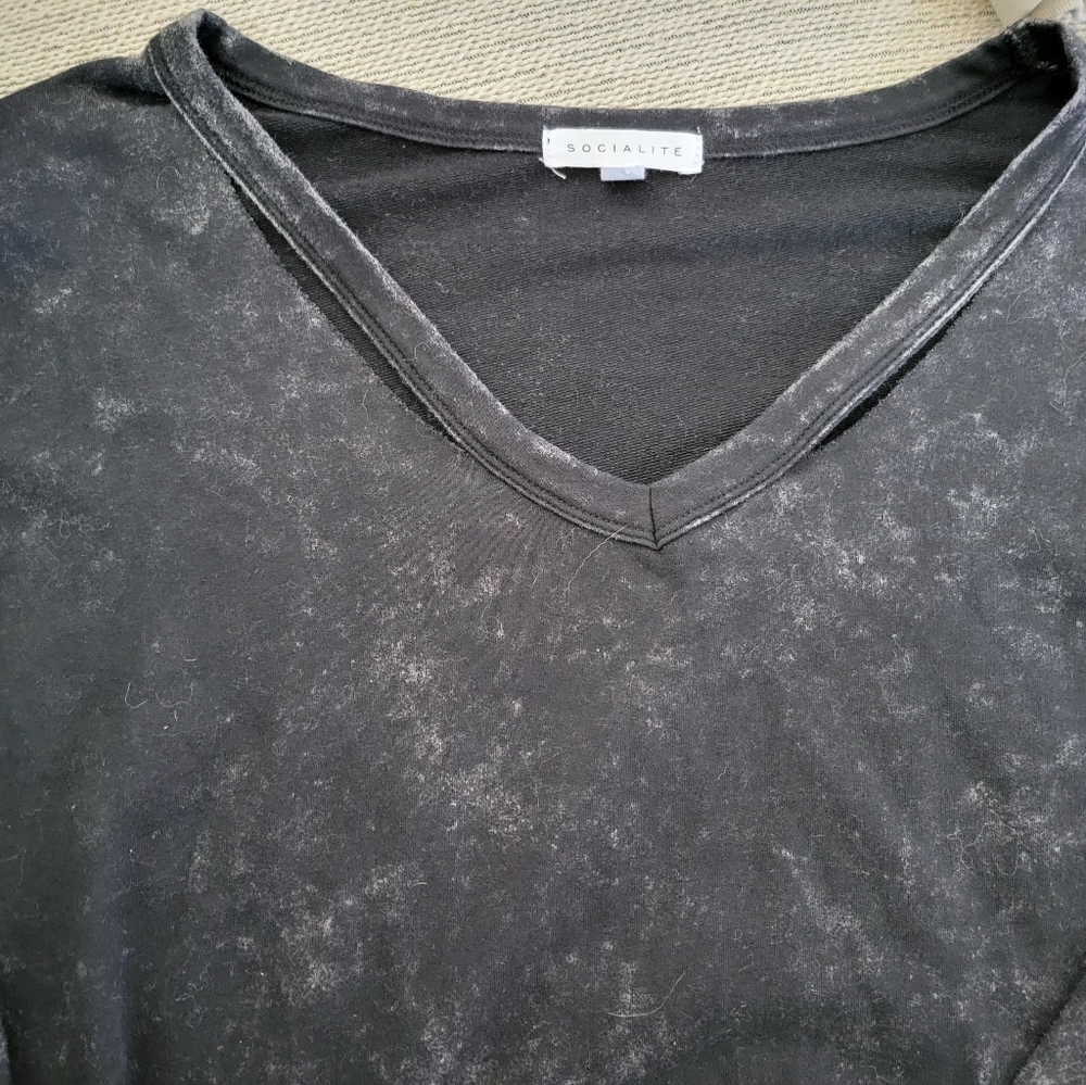 Socialite sweatshirt black Distressed size small